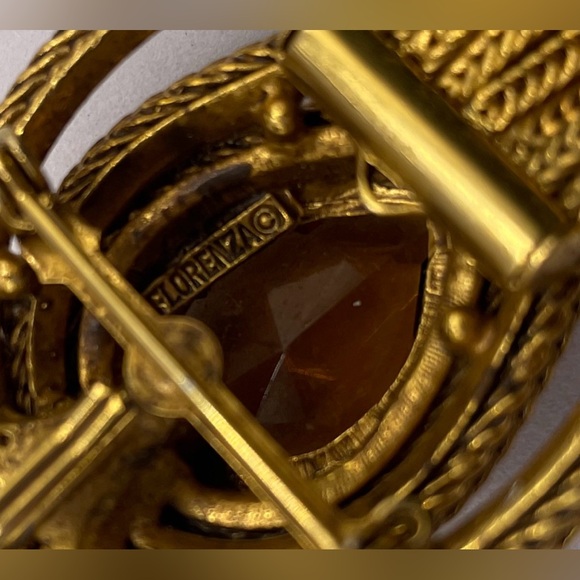 Vintage Signed Florenza Gold Tone Etruscan Revival Brooch Pin Topaz Crystal - Picture 6 of 11